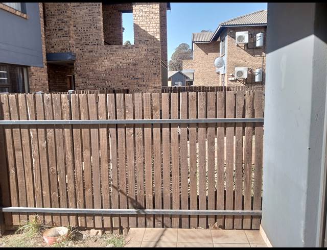 1 BEDROOM SECTIONAL TITLE FOR SALE IN COMET